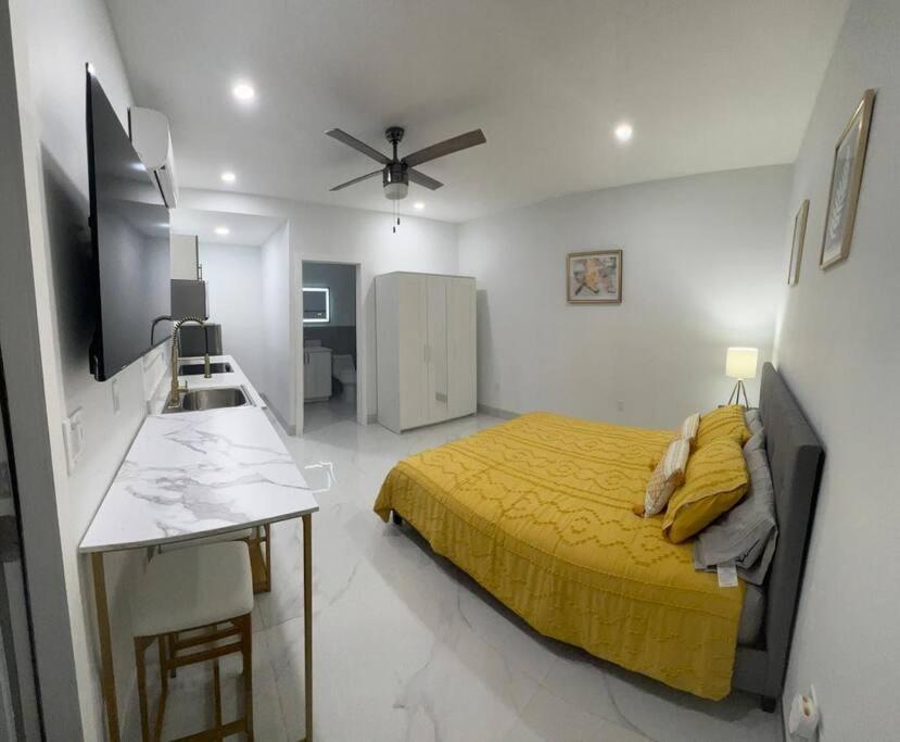 Stunning Deluxe Studio Hialeah Exteriér fotografie