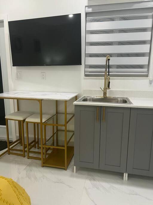 Stunning Deluxe Studio Hialeah Exteriér fotografie